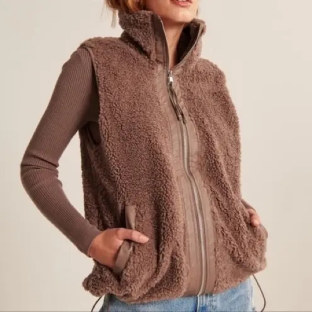 Abercrombie & Fitch Sherpa Vest Soft A&F Full Zip pink Trim Women Small NWOT
